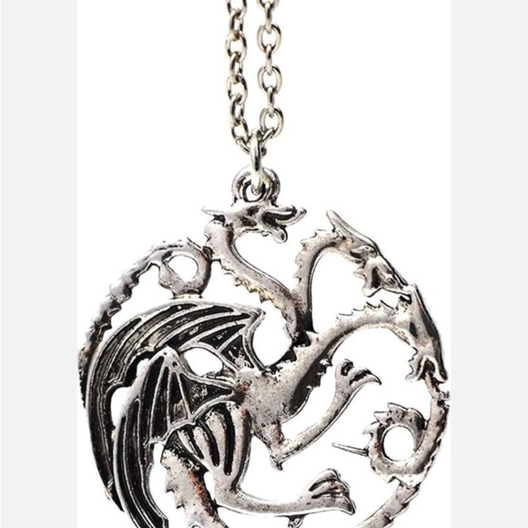 Game of Thrones Targaryen Sigil 3 Headed Dragon Metal Pendant with Necklace - Picture 5 of 9